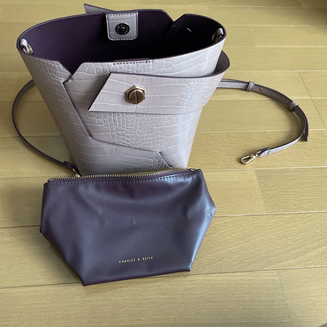 Charles and Keith(チャールズアンドキース)のバッグ レディースのバッグ(ショルダーバッグ)の商品写真