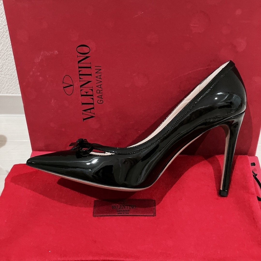 新品未使用 バレンティノ パテント パンプス 黒 valentino