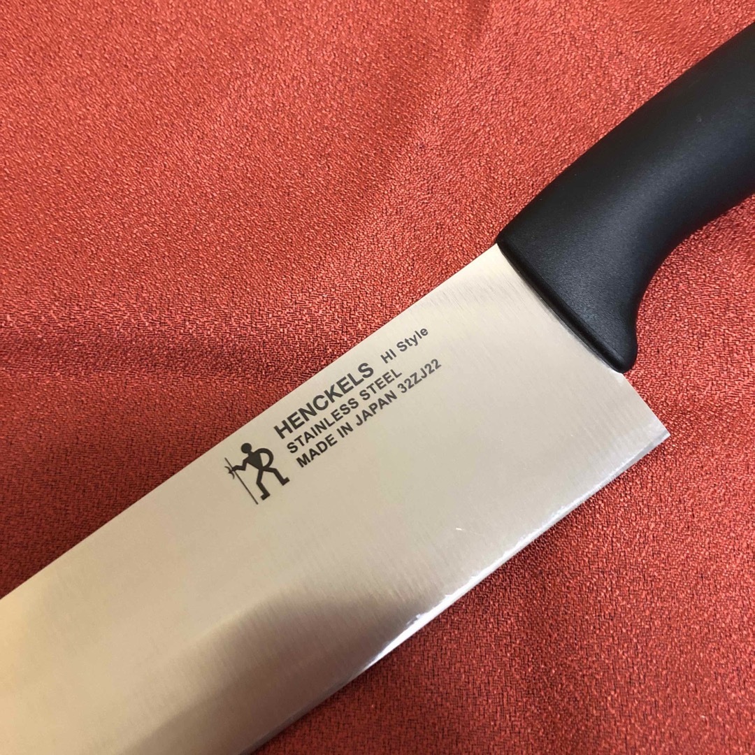 Zwilling J.A. Henckels(ツヴィリングジェイエーヘンケルス)の【開封未使用】ヘンケルス　IHスタイル三徳包丁180（その3） インテリア/住まい/日用品のキッチン/食器(調理道具/製菓道具)の商品写真