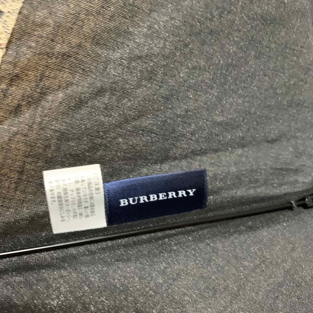 BURBERRY(バーバリー)のバーバリー　日傘　折りたたみ　フリル　ブラック　チェック　お値下げ致しました❣️ レディースのファッション小物(傘)の商品写真