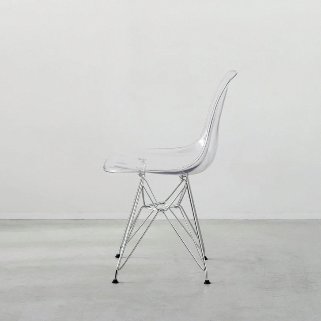 EAMES(イームズ)の未使用 EAMES shell chair Clear DSR イームズ リプロ インテリア/住まい/日用品の椅子/チェア(スツール)の商品写真