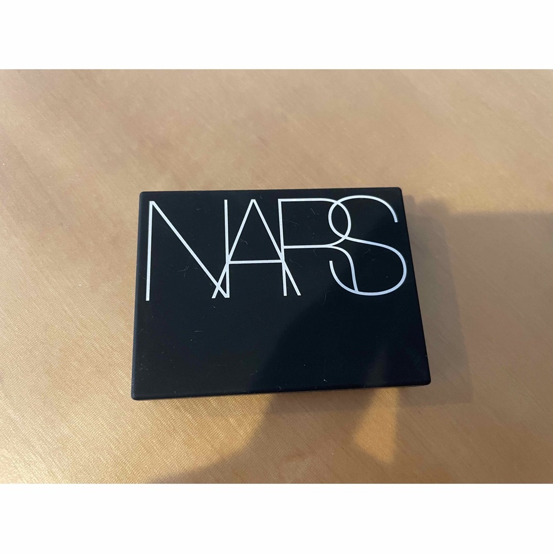 NARS(ナーズ)の★最終値下げ★ 未使用　ＮＡＲＳ デュオアイシャドー 3919 コスメ/美容のベースメイク/化粧品(アイシャドウ)の商品写真