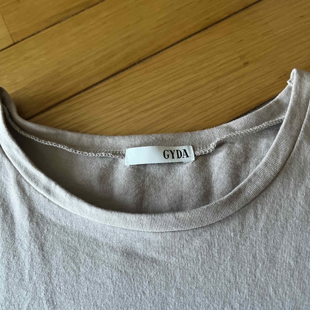 GYDA(ジェイダ)のGYDA ベージュTシャツ メンズのトップス(Tシャツ/カットソー(半袖/袖なし))の商品写真