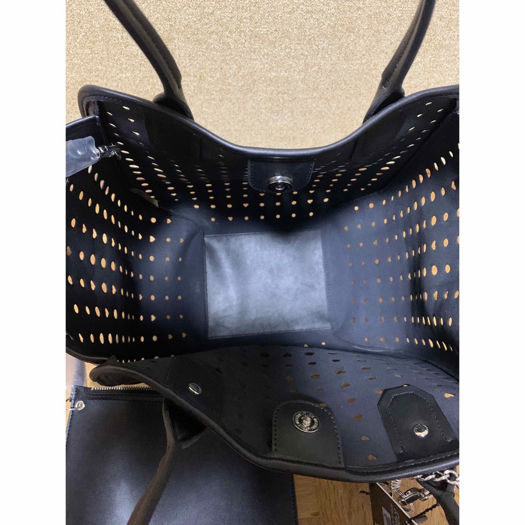 MOSCHINO - ラブモスキーノ ハート形パンチング トートバッグの
