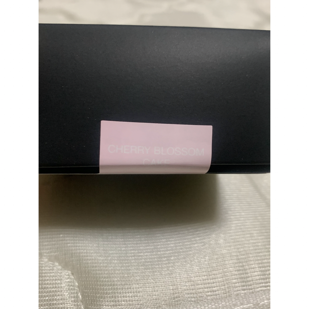 Sephora - HUDA BEAUTY CHERRY BLOSSOM セッティングパウダーの Sephora - HUDA BEAUTY CHERRY BLOSSOM セッティングパウダーの