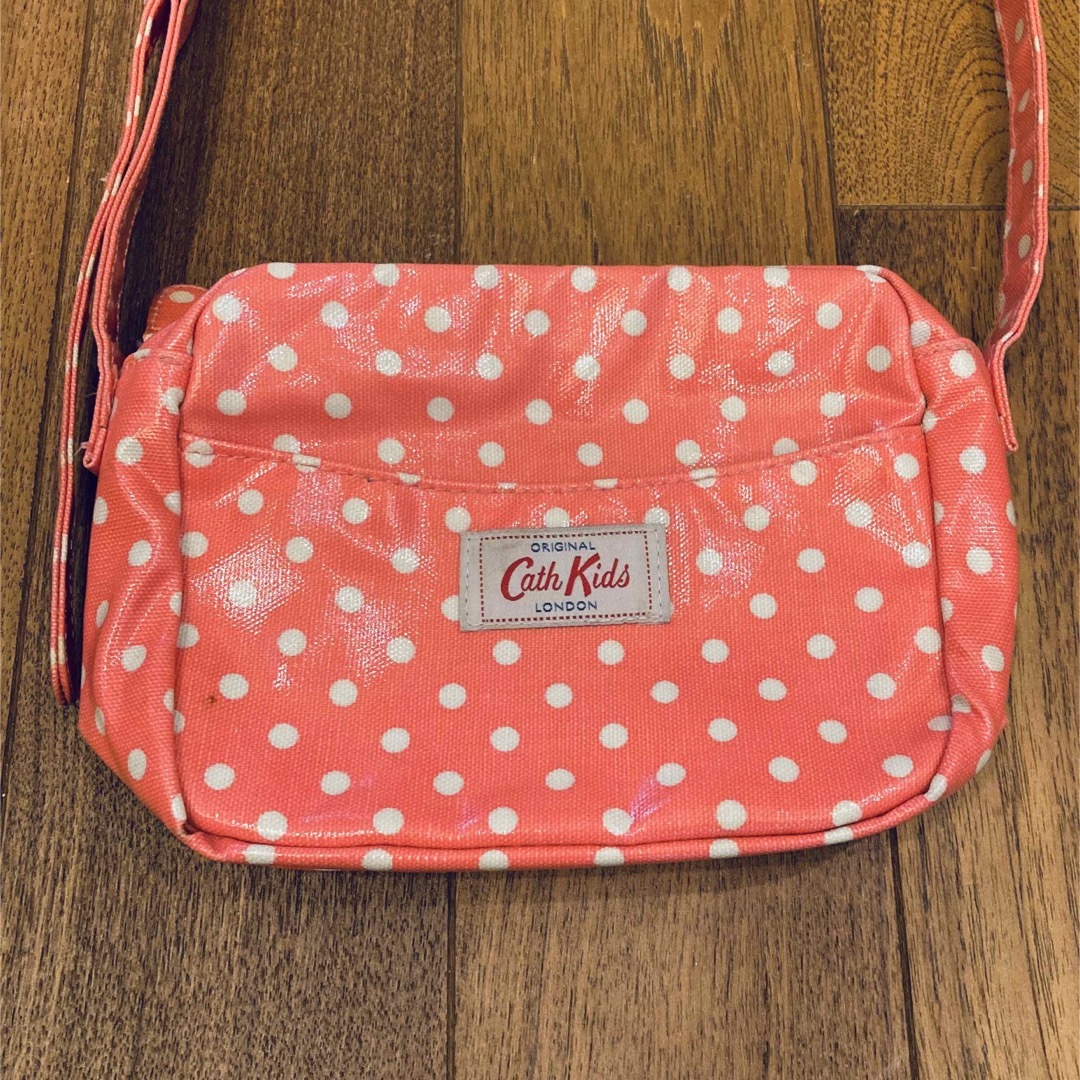 Cath Kidston(キャスキッドソン)の【CathKids】キッズ用 ショルダーバッグ ポーチ 水玉 キャスキッドソン キッズ/ベビー/マタニティのこども用バッグ(ポシェット)の商品写真