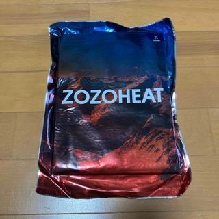 ユニクロ(UNIQLO)の最終値下げ今週末までZOZOHEAT ヒートテック　アイボリー38 長袖Uネック(Tシャツ(長袖/七分))