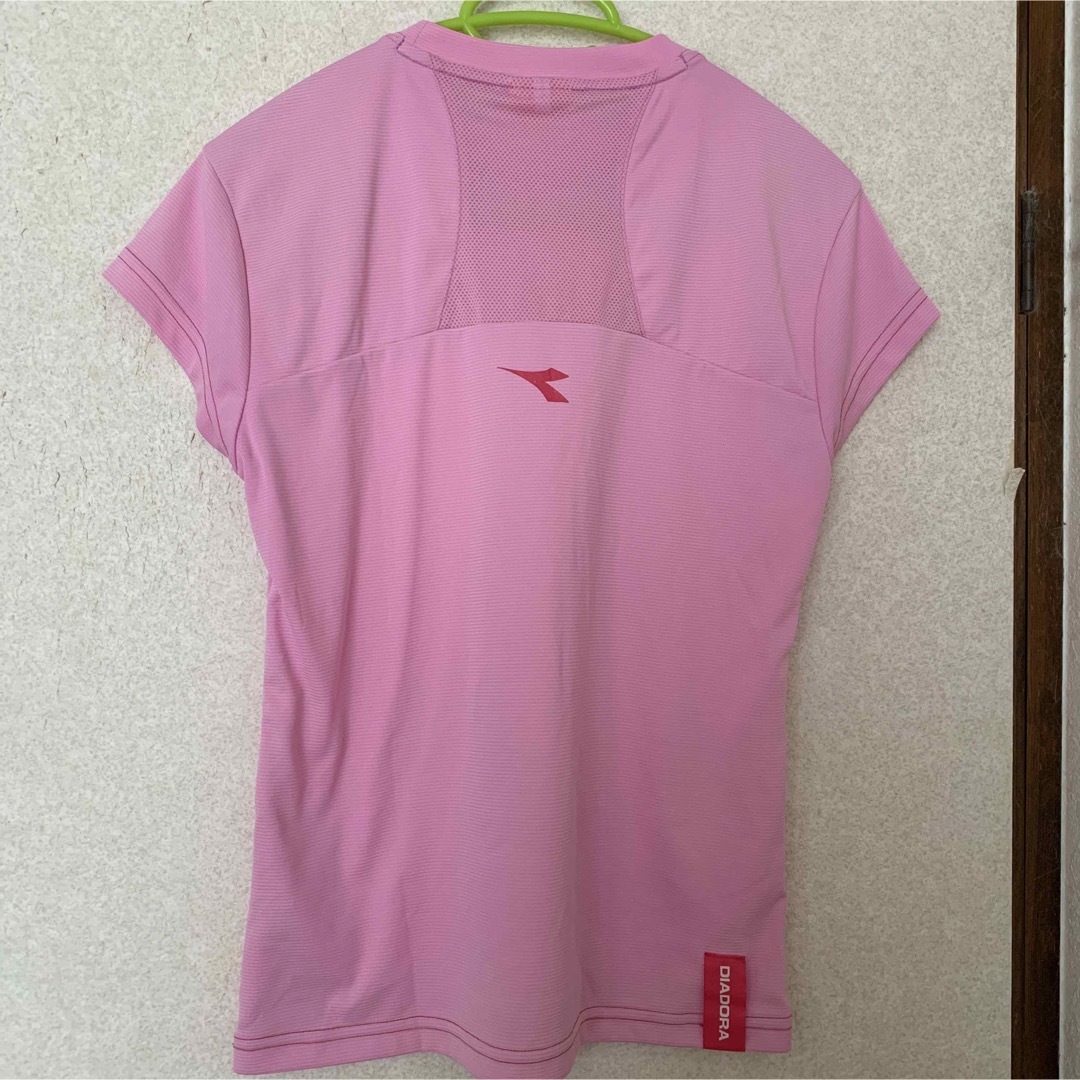 DIADORA(ディアドラ)の★DIADORA★半袖Tシャツ　Mサイズ　送料込み！ レディースのトップス(Tシャツ(半袖/袖なし))の商品写真