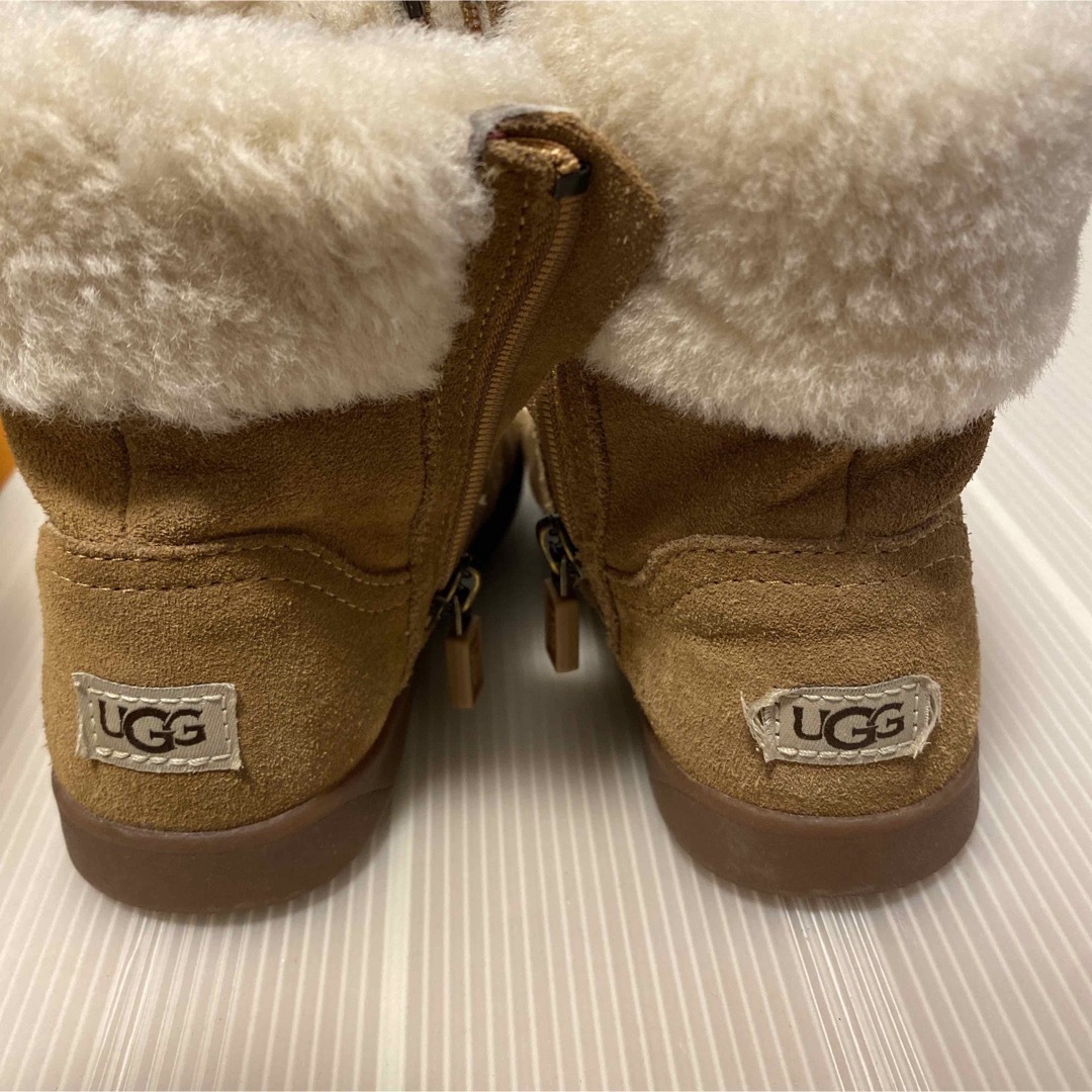 UGG ムートンブーツ ☆ キッズ ☆ シルバーラメ☆ リボン ☆ 17cm