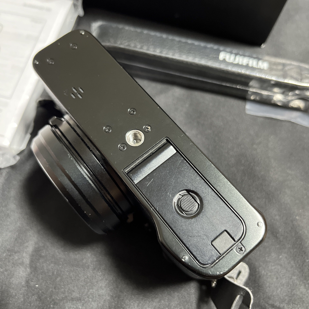 【おまけアリ】富士フイルム FUJIFILM X100V ブラック フルセット