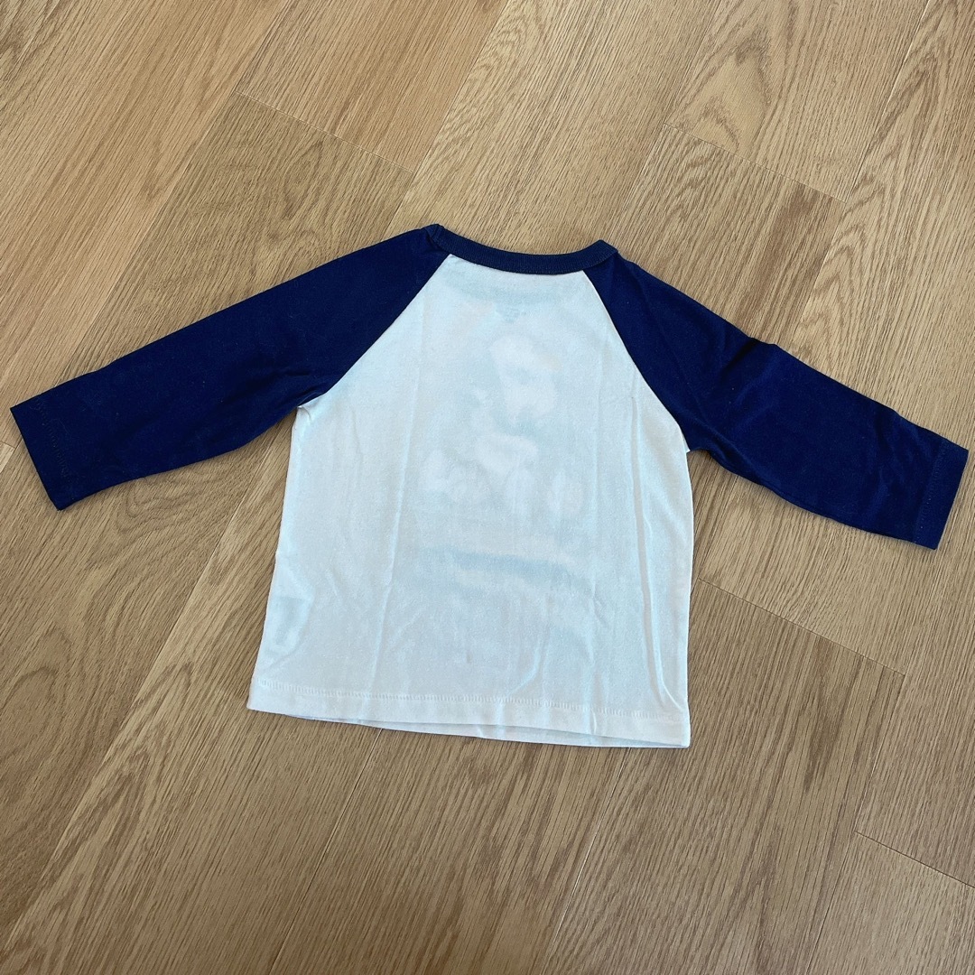 babyGAP(ベビーギャップ)のつじこ様専用♡GAP スヌーピーと無印シャツのセット キッズ/ベビー/マタニティのベビー服(~85cm)(シャツ/カットソー)の商品写真