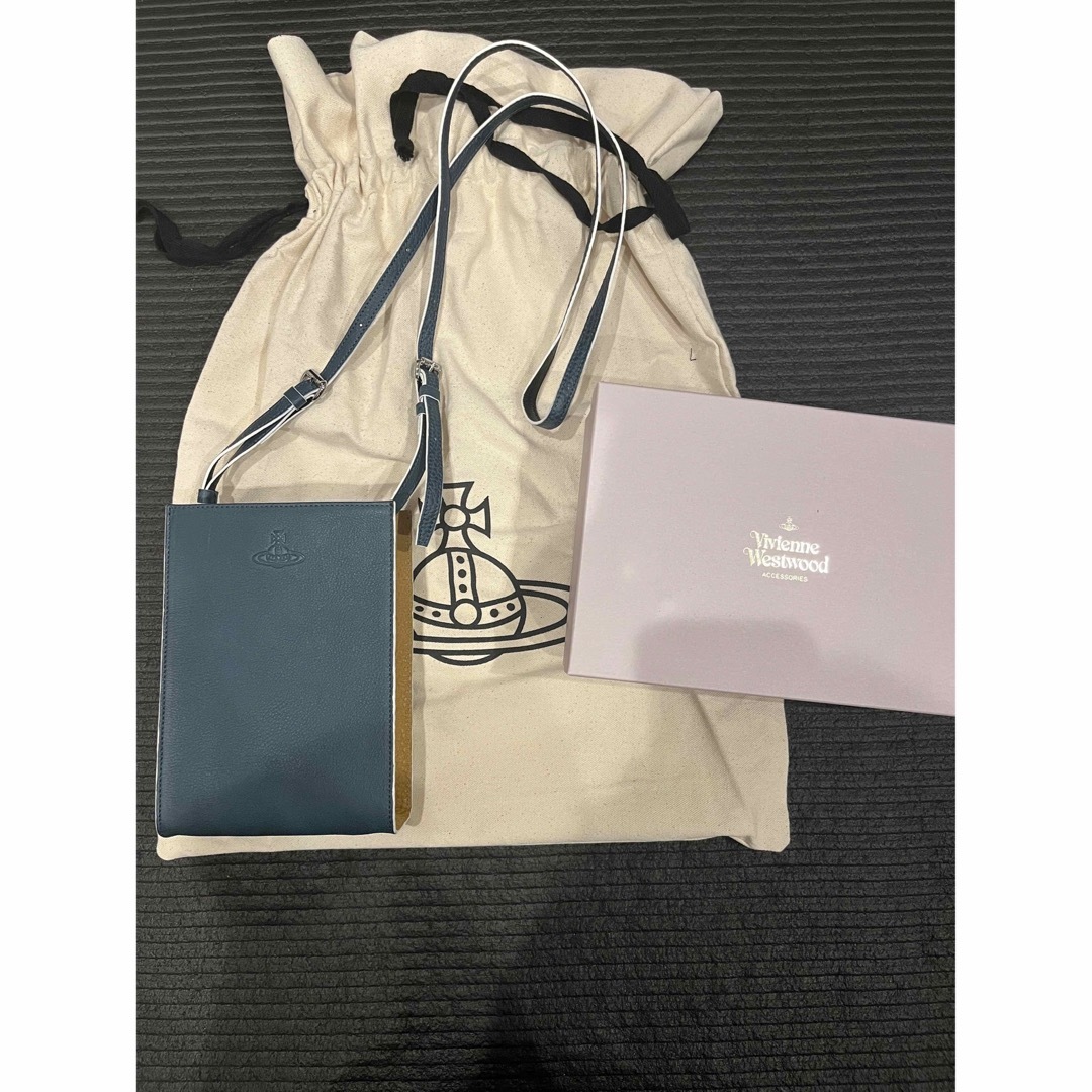 Vivienne Westwood ショルダー付きポーチ