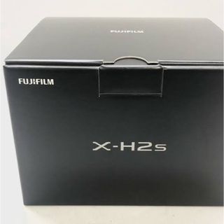 フジフイルム(富士フイルム)のFUJIFILM X-H2S ボディ 新品未使用品(ミラーレス一眼)