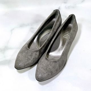 フィットフィット(fitfit)の【美品】fitfit 撥水ポインテッドパンプニーカー パンプス グレー 24.5(ハイヒール/パンプス)