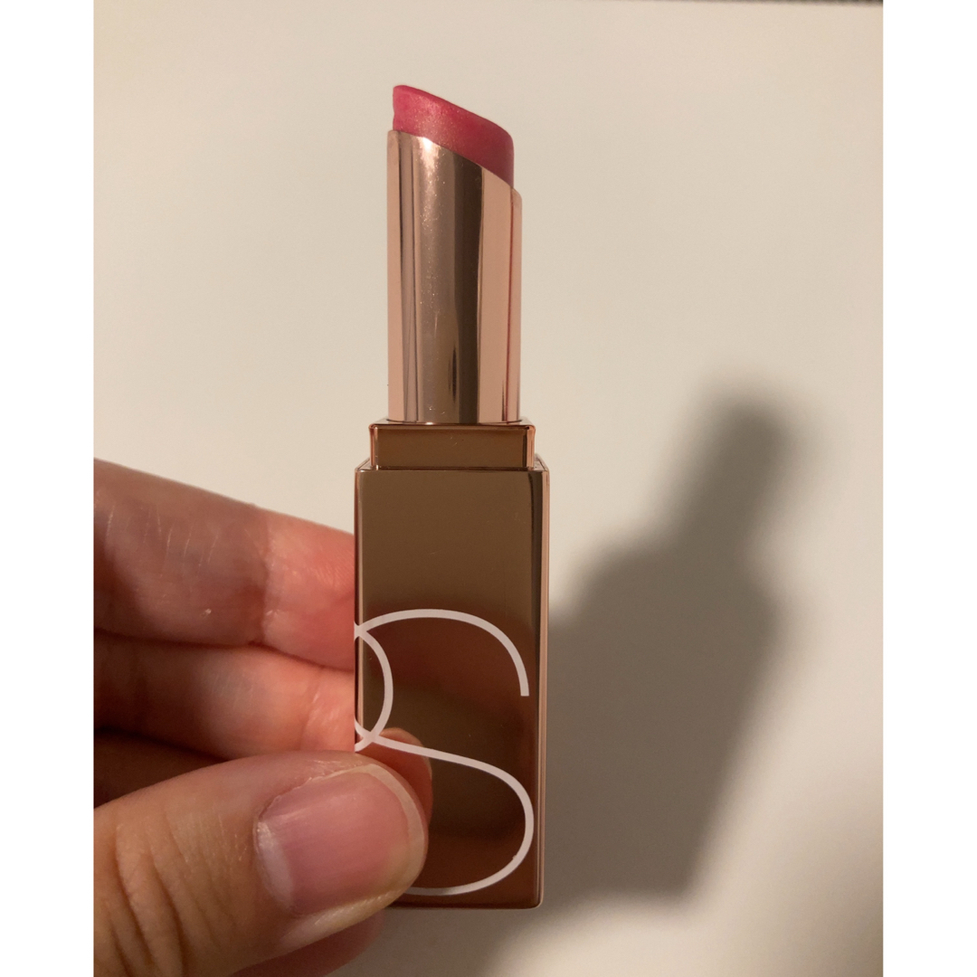 NARS(ナーズ)の値下げ⭐︎ NARS ナーズ アフターグローリップバーム3420 コスメ/美容のベースメイク/化粧品(口紅)の商品写真