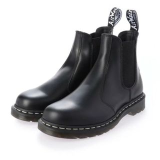 ドクターマーチン(Dr.Martens)のDr.Martensサイドゴア白ステッチブーツ(ブーツ)