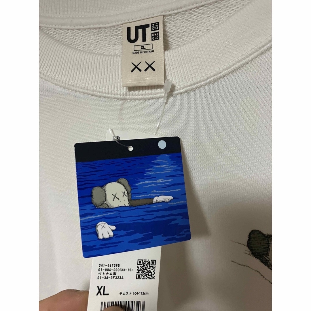 ユニクロ　kaws × uniqlo  XLサイズ