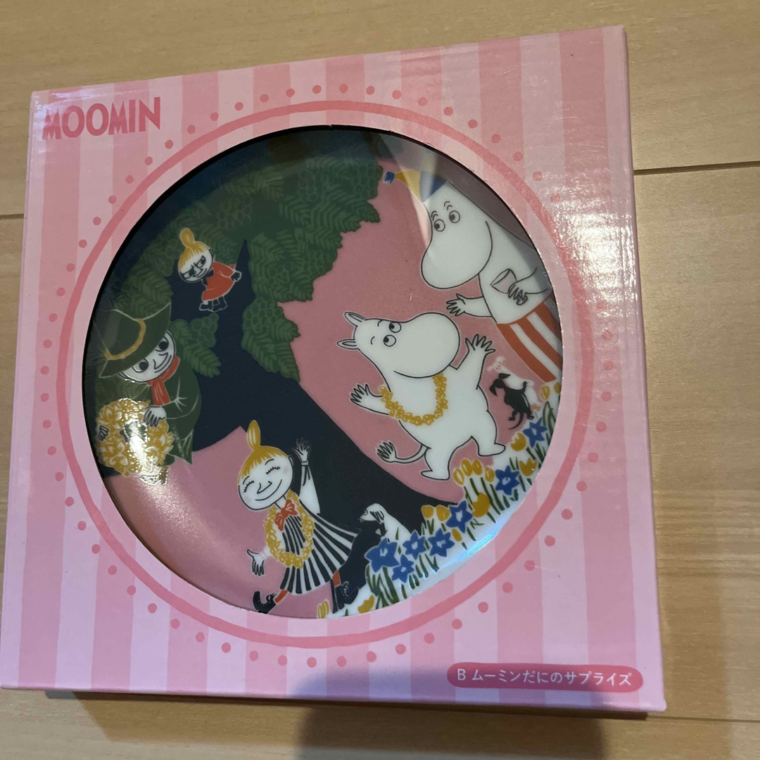 MOOMIN(ムーミン)の新品未開封☆ムーミンだにのサプライズ　お皿 インテリア/住まい/日用品のキッチン/食器(食器)の商品写真