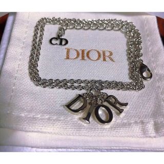 クリスチャンディオール(Christian Dior)のChristian Dior ロゴ silverネックレス シルバー可愛い (ネックレス)