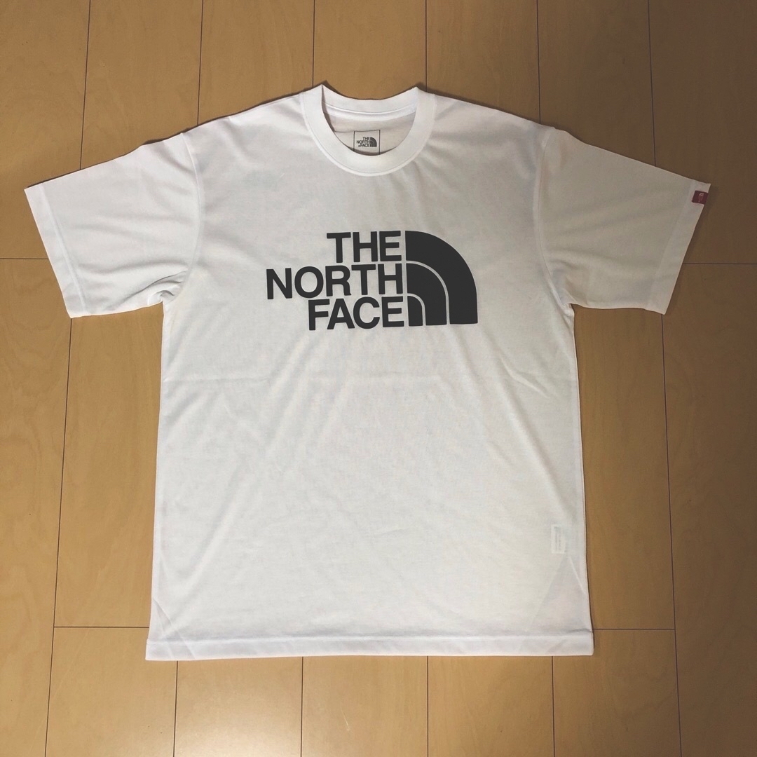 THE NORTH FACE(ザノースフェイス)のTHE NORTH FACE Color Dome Tee NT32354 メンズのトップス(Tシャツ/カットソー(半袖/袖なし))の商品写真