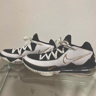 ナイキ(NIKE)のNIKE スニーカー　レブロン(スニーカー)