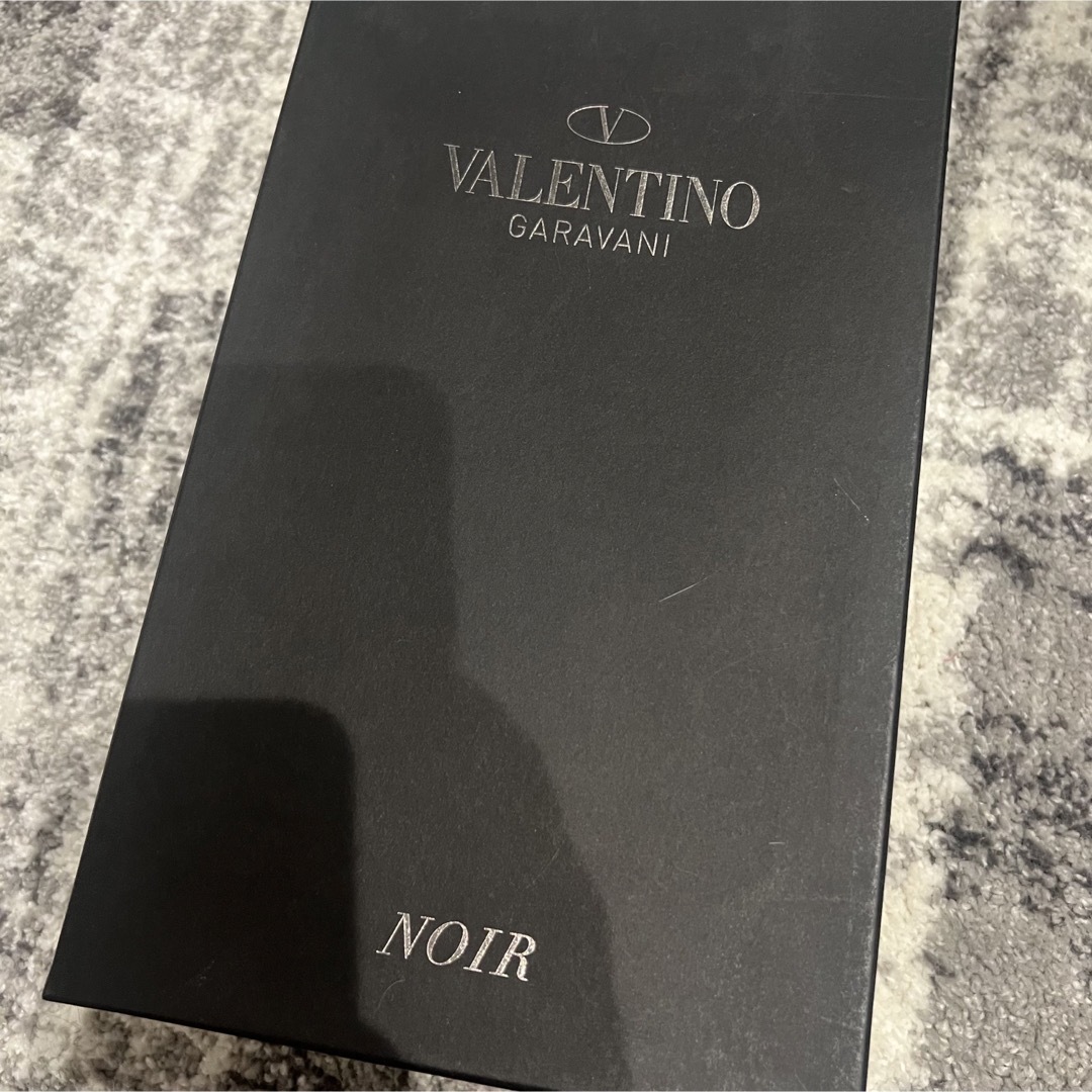 valentino garavani(ヴァレンティノガラヴァーニ)のヴァレンティノ　VALENTINO スタッズ　パンプス　22.5 レディースの靴/シューズ(ハイヒール/パンプス)の商品写真
