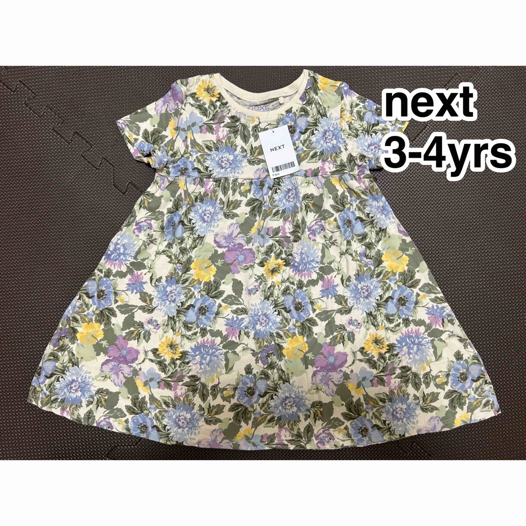 NEXT(ネクスト)の⭐︎新品⭐︎next 3-4yrs(104cm) 半袖花柄ワンピース キッズ/ベビー/マタニティのキッズ服女の子用(90cm~)(ワンピース)の商品写真