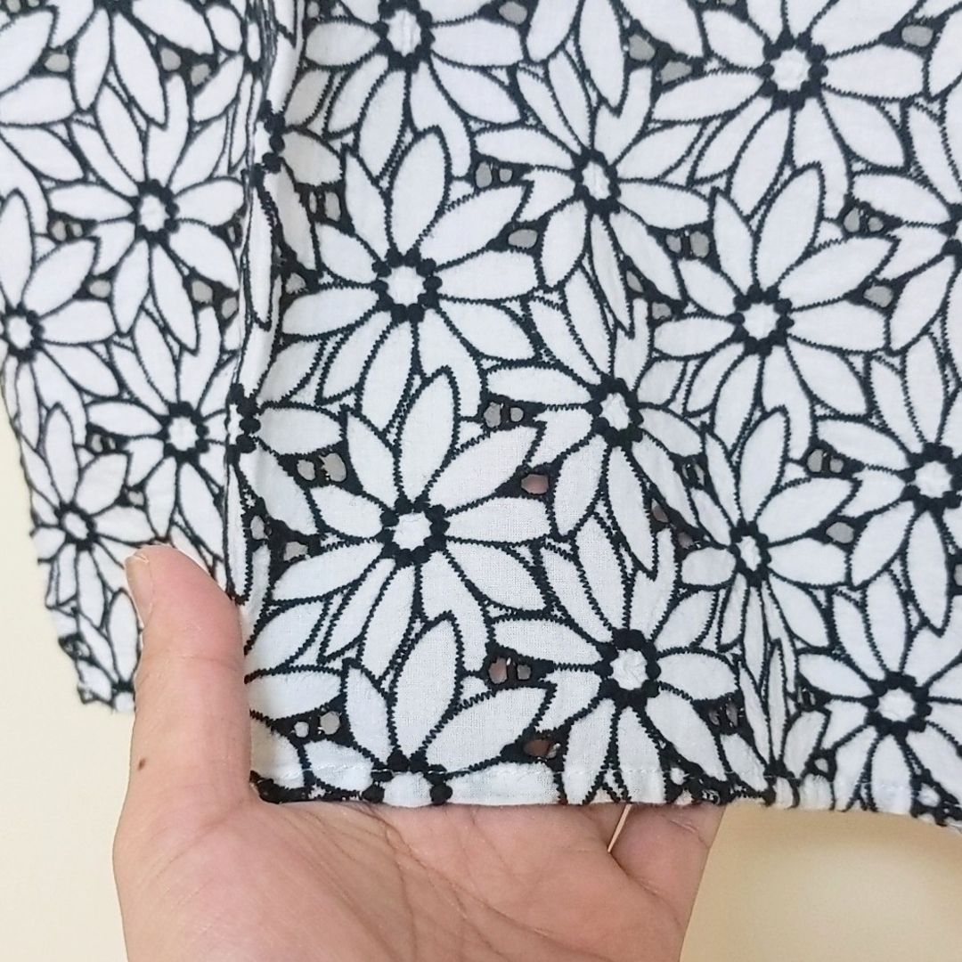 LEPSIM(レプシィム)のLEPSIM ❥ 花柄刺繍ブラウス💕 Fサイズ レディースのトップス(シャツ/ブラウス(半袖/袖なし))の商品写真