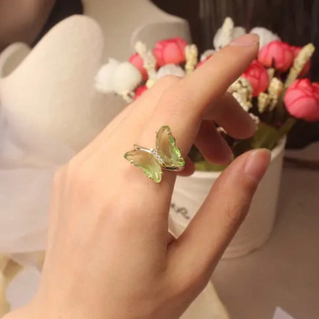 Ameri VINTAGE(アメリヴィンテージ)の【新品】butterfly shimmer ring / apple green レディースのアクセサリー(リング(指輪))の商品写真
