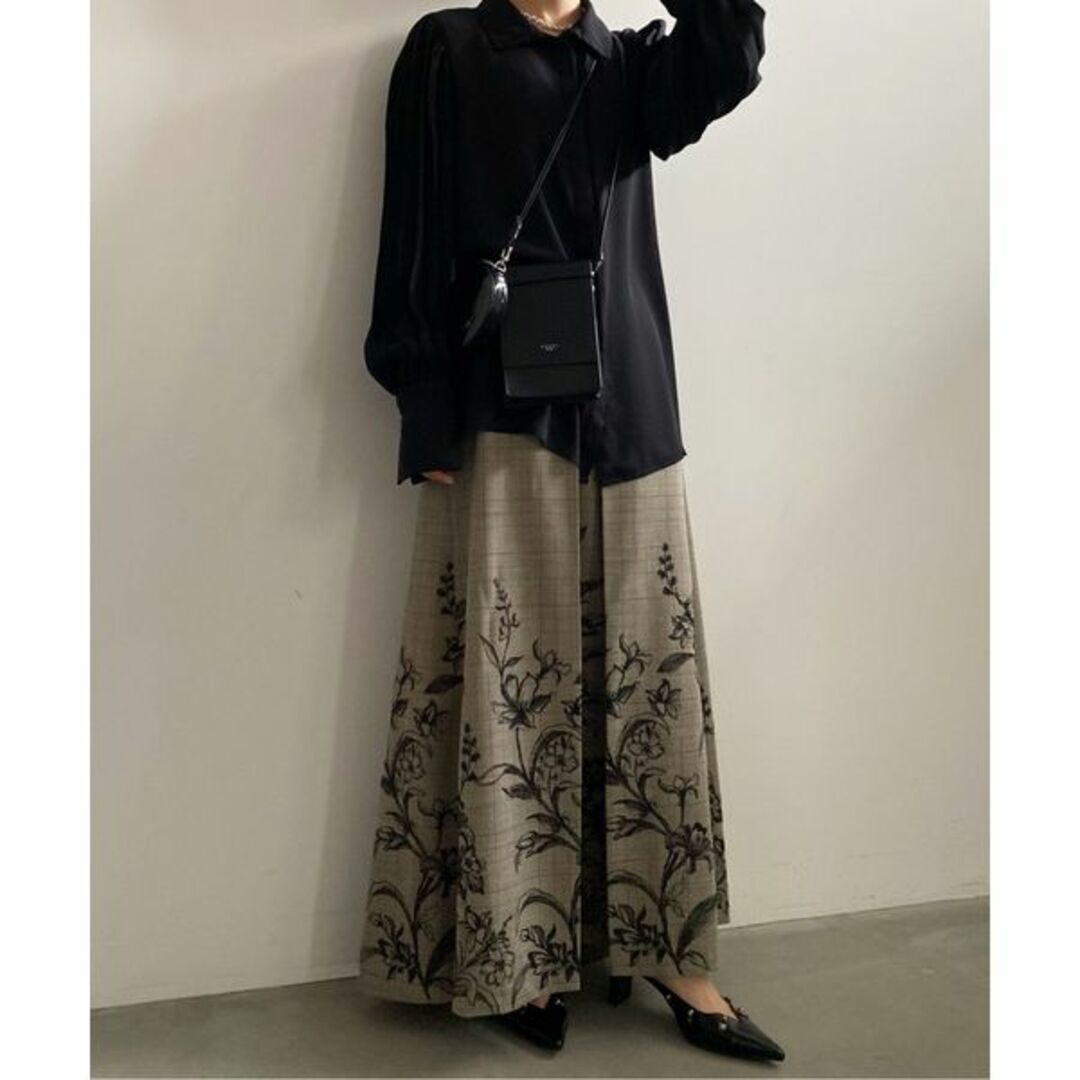 AMERI  新品　EMBROIDERY TUCK FLARED SKIRT