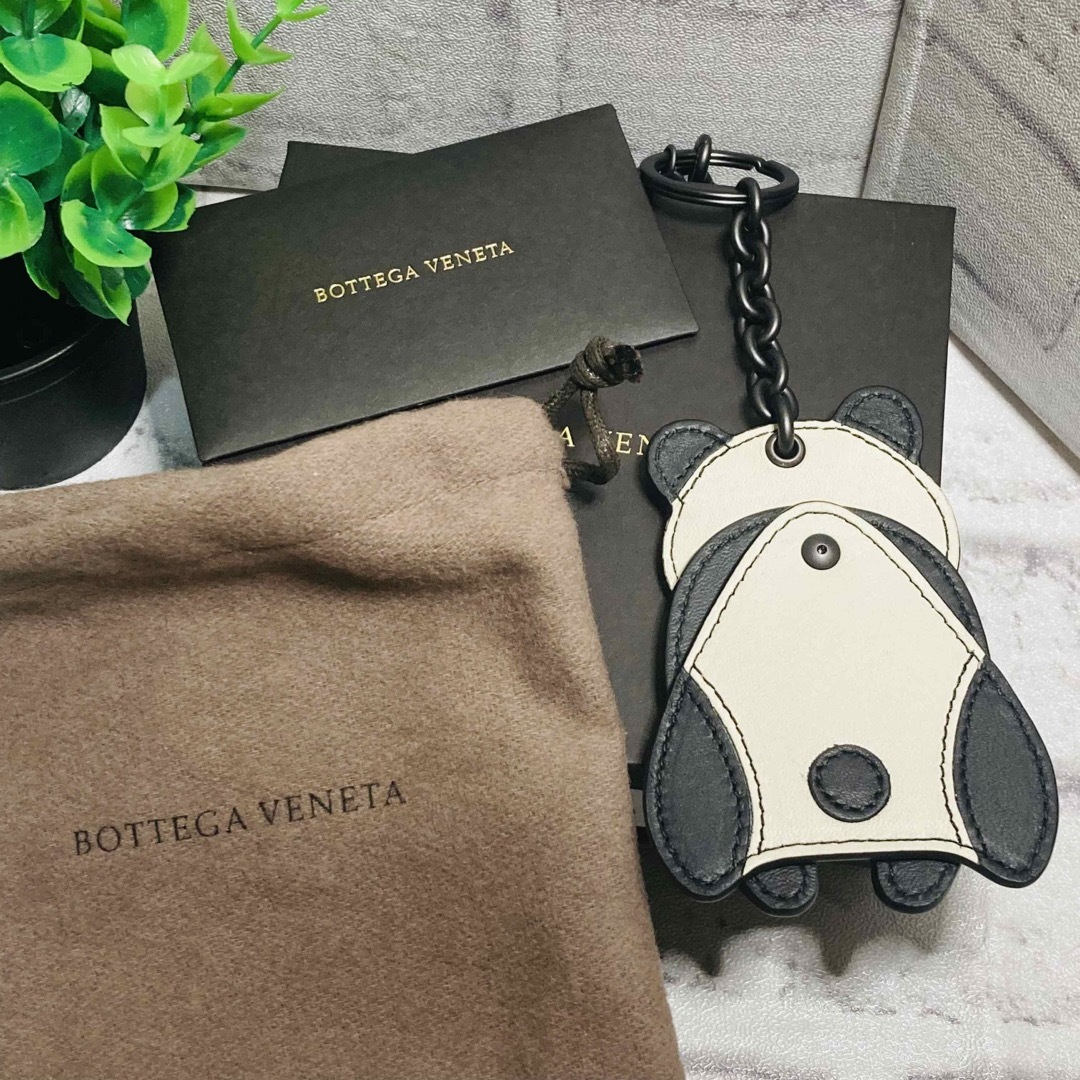 Bottega Veneta - 新品! ボッテガヴェネタ パンダ キーホルダー