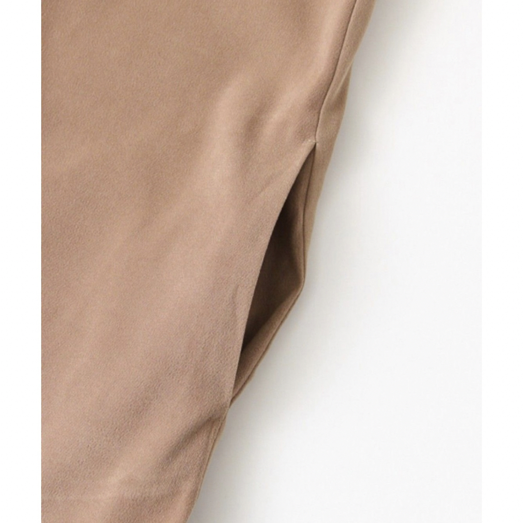 URBAN RESEARCH(アーバンリサーチ)のタグ付き新品　裾ぺプラムキャミワンピース レディースのワンピース(ロングワンピース/マキシワンピース)の商品写真