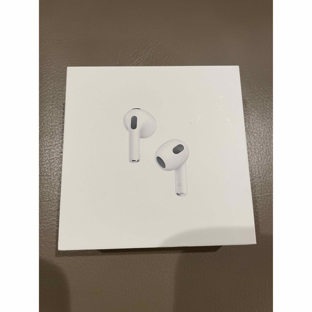 Apple AirPods（第3世代）Lightningケース付き ​​​​​