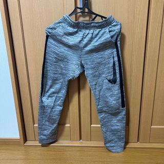 ナイキ(NIKE)のナイキのズボン(パンツ/スパッツ)