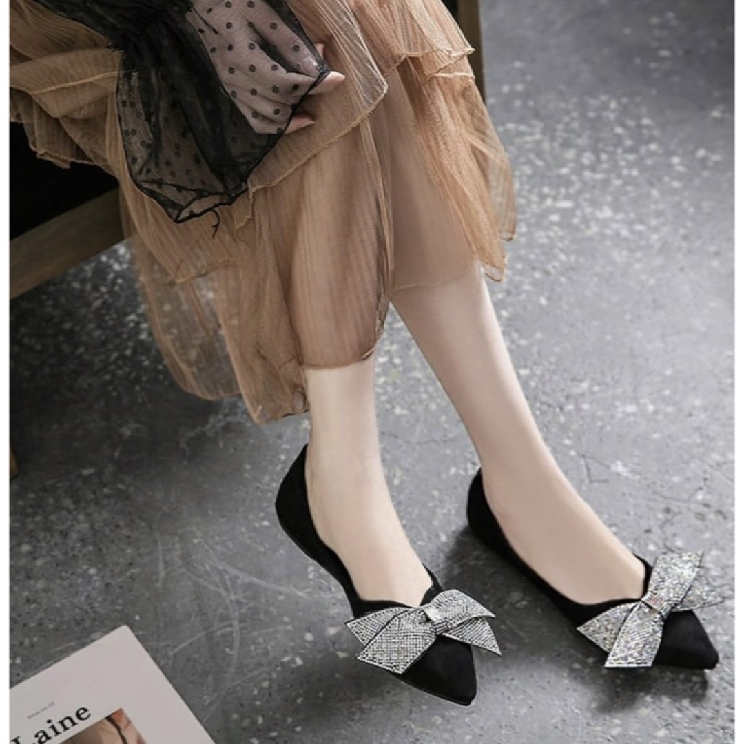 ローヒール 黒 ポインテッドトゥ パンプス レディースの靴/シューズ(ハイヒール/パンプス)の商品写真
