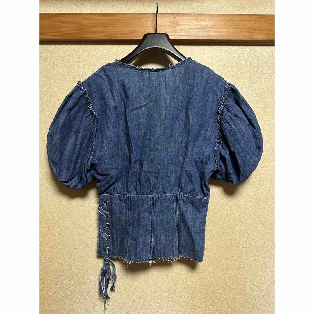 ZARA(ザラ)のタグ付き デニムトップス  レディースのトップス(カットソー(半袖/袖なし))の商品写真