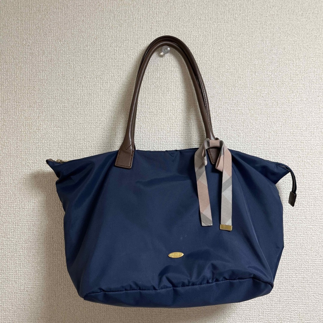 BURBERRY BLUE LABEL(バーバリーブルーレーベル)のバーバリーブルーレーベル　超軽量トートバッグ レディースのバッグ(トートバッグ)の商品写真