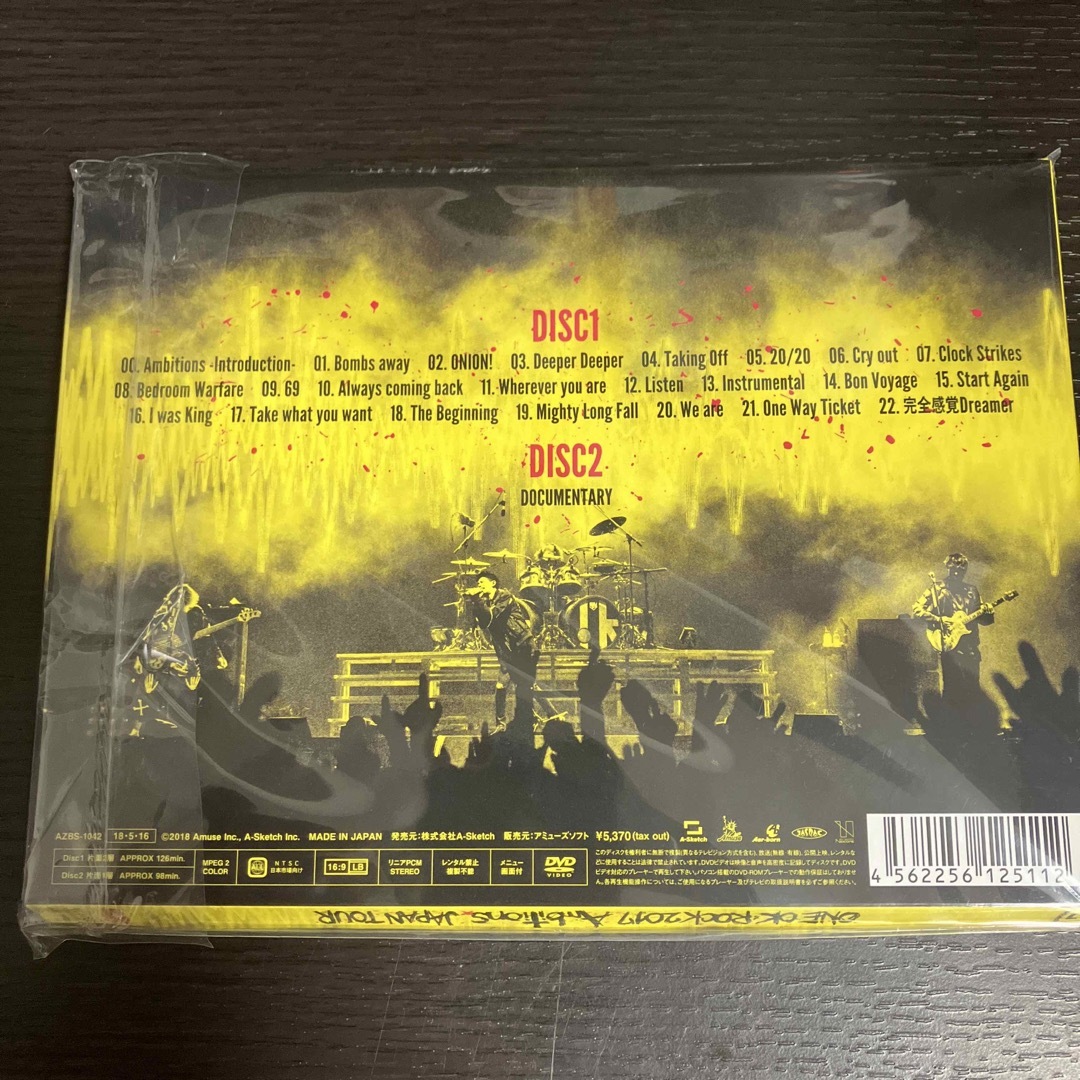 ONE OK ROCK(ワンオクロック)のONE　OK　ROCK　2017　“Ambitions”　JAPAN　TOUR  エンタメ/ホビーのDVD/ブルーレイ(ミュージック)の商品写真