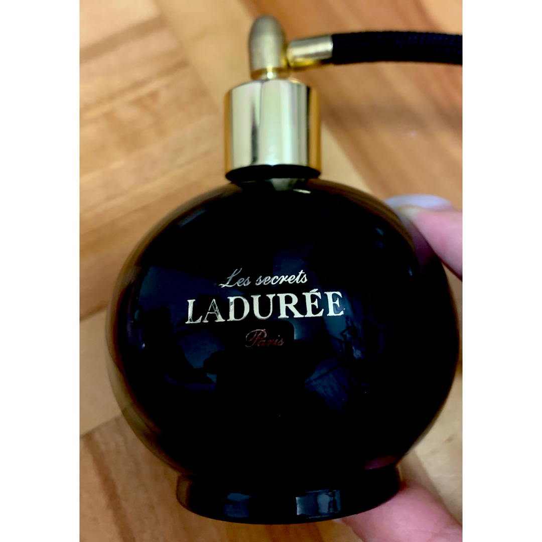 LADUREE(ラデュレ)のLADUREE ルームフレグランス ボトル コスメ/美容のメイク道具/ケアグッズ(ボトル・ケース・携帯小物)の商品写真