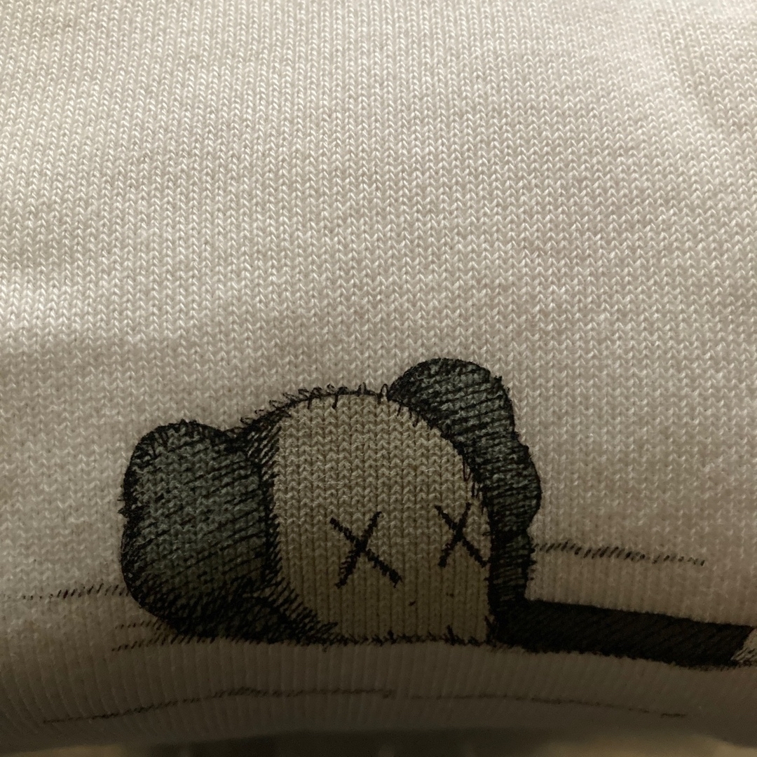 KAWS  ◆カウズ◆スウェット　UNIQLO◆XLサイズ◆オフホワイト