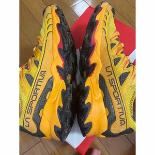 LA SPORTIVA ラ・スポルティバ　トレイルランニング　ブラック　イエロー