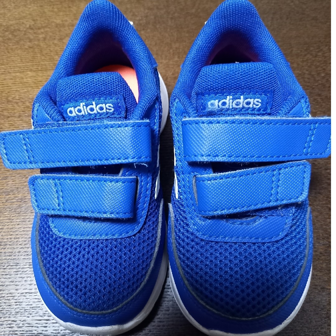 adidas(アディダス)の美品❗アディダス子供用スニーカー　13㎝ キッズ/ベビー/マタニティのベビー靴/シューズ(~14cm)(スニーカー)の商品写真