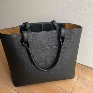 ロエベ(LOEWE)のロエベ LOEWE アナグラム トートバッグ スモール グレイン 黒 A4サイズ(トートバッグ)