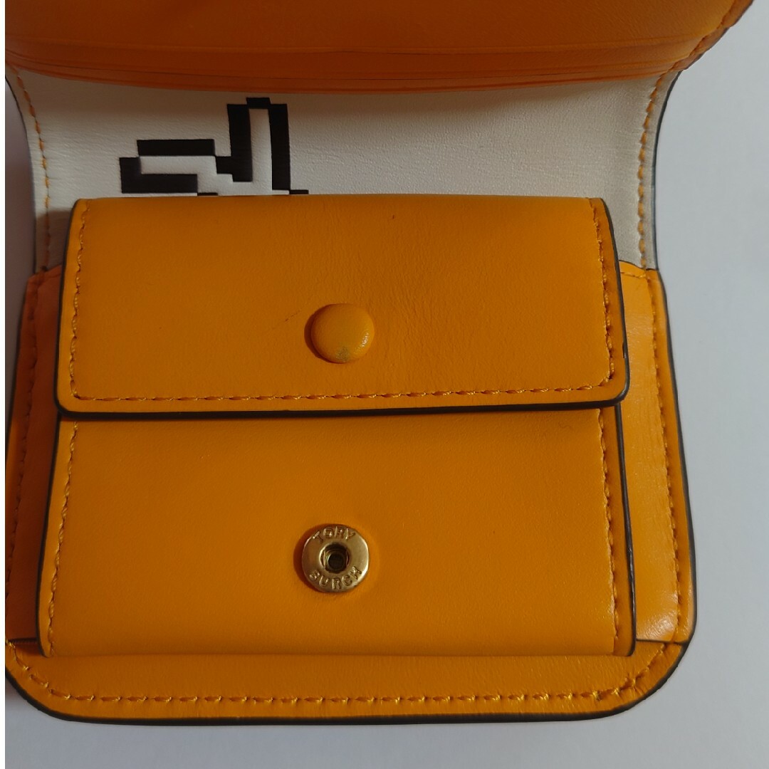 Tory Burch(トリーバーチ)のTory Burch　ラッキーラビット　ミニウォレット　ミニ財布 レディースのファッション小物(財布)の商品写真