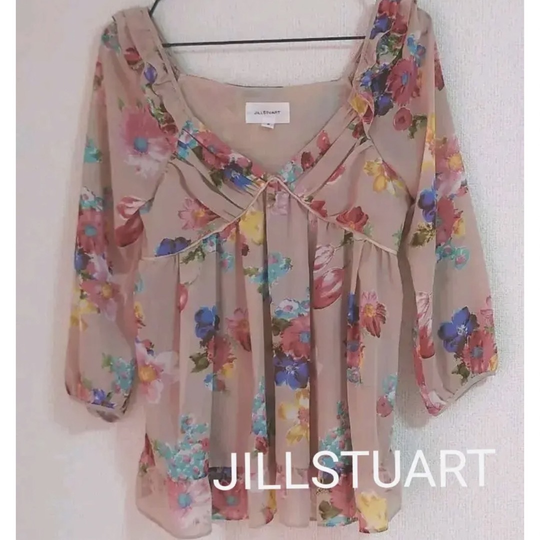 JILLSTUART(ジルスチュアート)のジルスチュアート　花柄 レディースのトップス(カットソー(長袖/七分))の商品写真