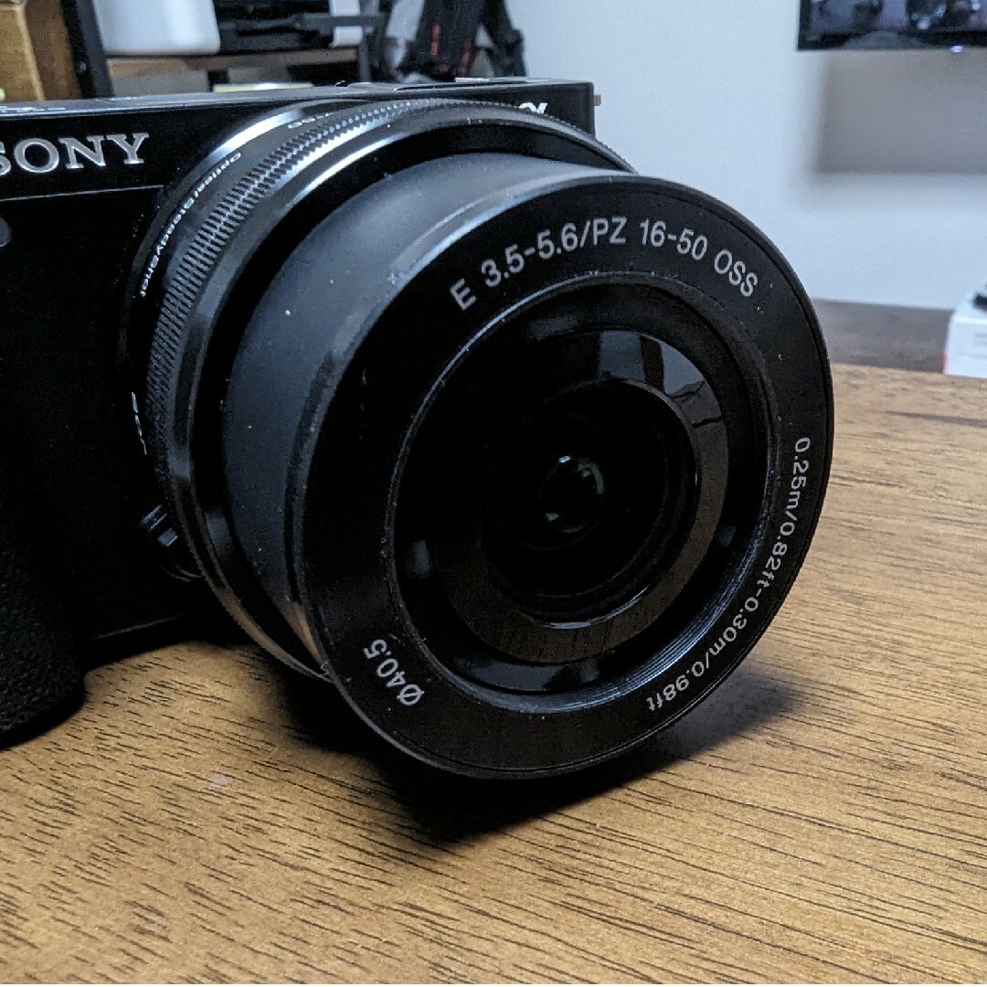 SONY(ソニー)のSONYソニー ミラーレス一眼カメラ レンズ交換式VLOGCAM ZV-E10L スマホ/家電/カメラのカメラ(ミラーレス一眼)の商品写真
