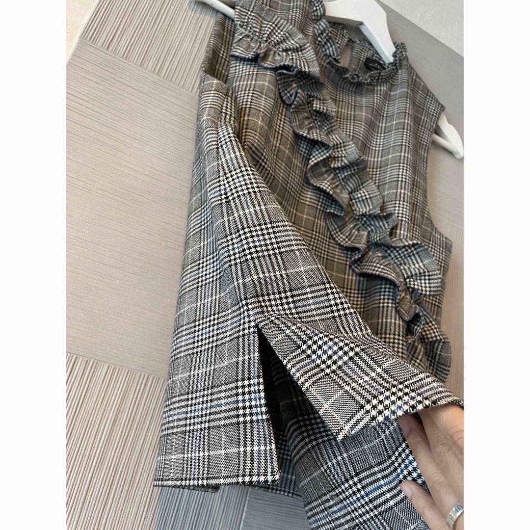 ZARA(ザラ)のzara グレンチェック  ノースリーブ  カットソー レディースのトップス(カットソー(半袖/袖なし))の商品写真