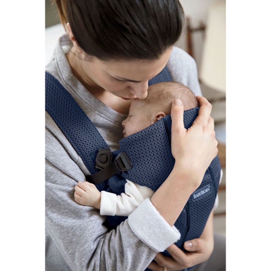 ほぼ新品 ベビービョルン BABY CARRIER MINI ネイビー