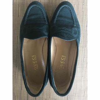 グッチ(Gucci)のGUCCI スウェード靴　お値下げ(ローファー/革靴)