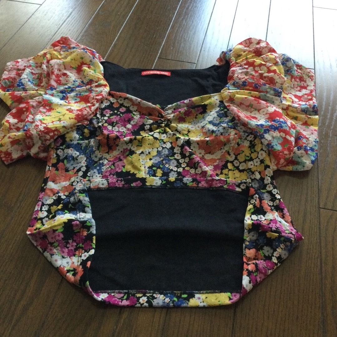 VIVIENNE TAM CIRCLE FLOWER トップス   サイズ　38 3